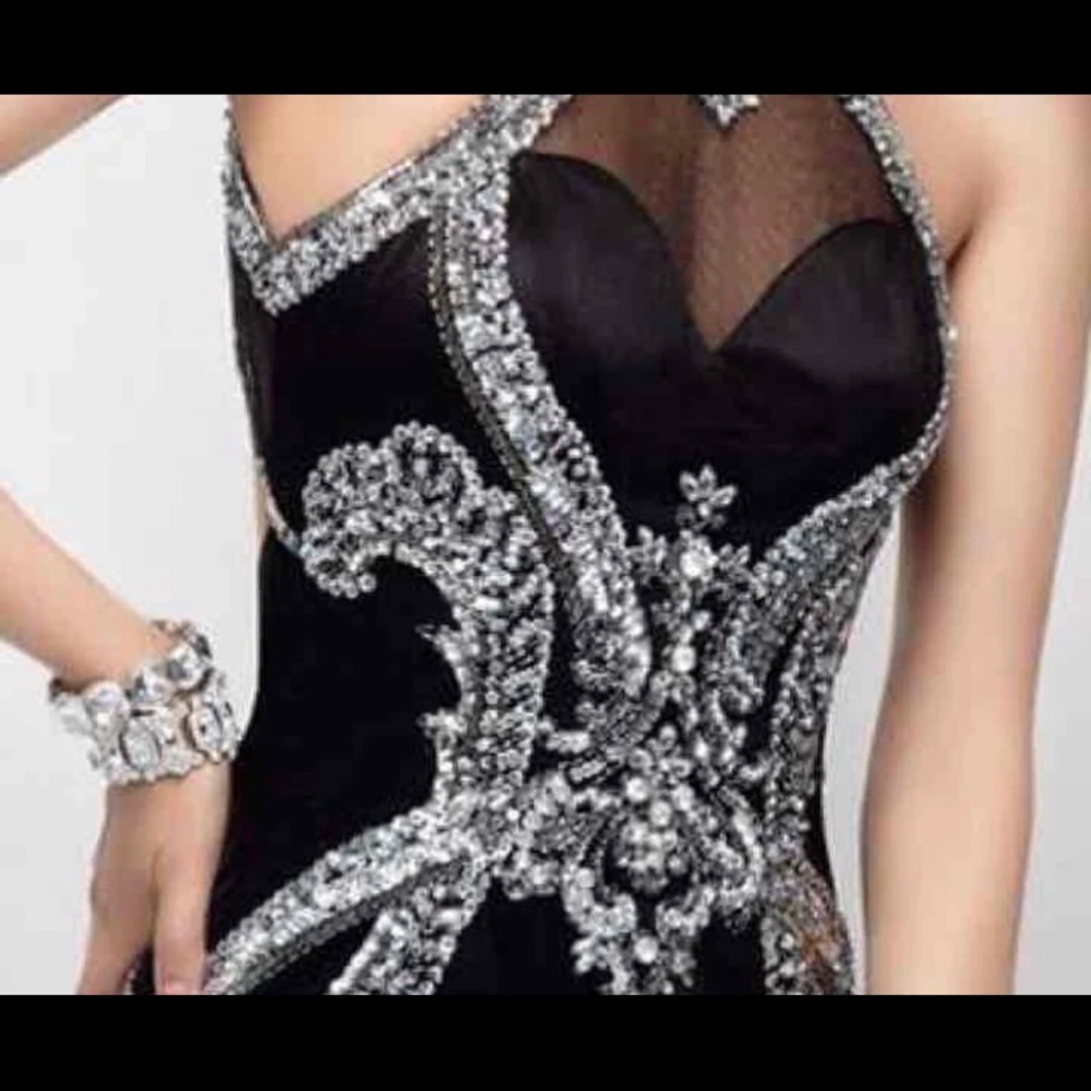 Beautiful short dress black and silver brand new